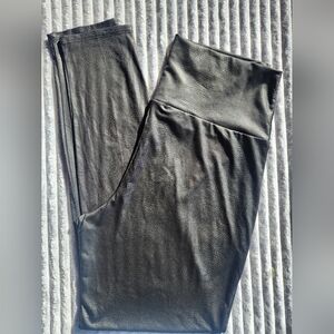 HEIMISH USA Black Leggings